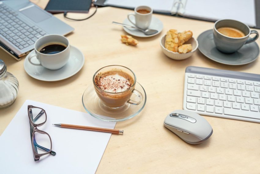 espressor de cafea în custodie